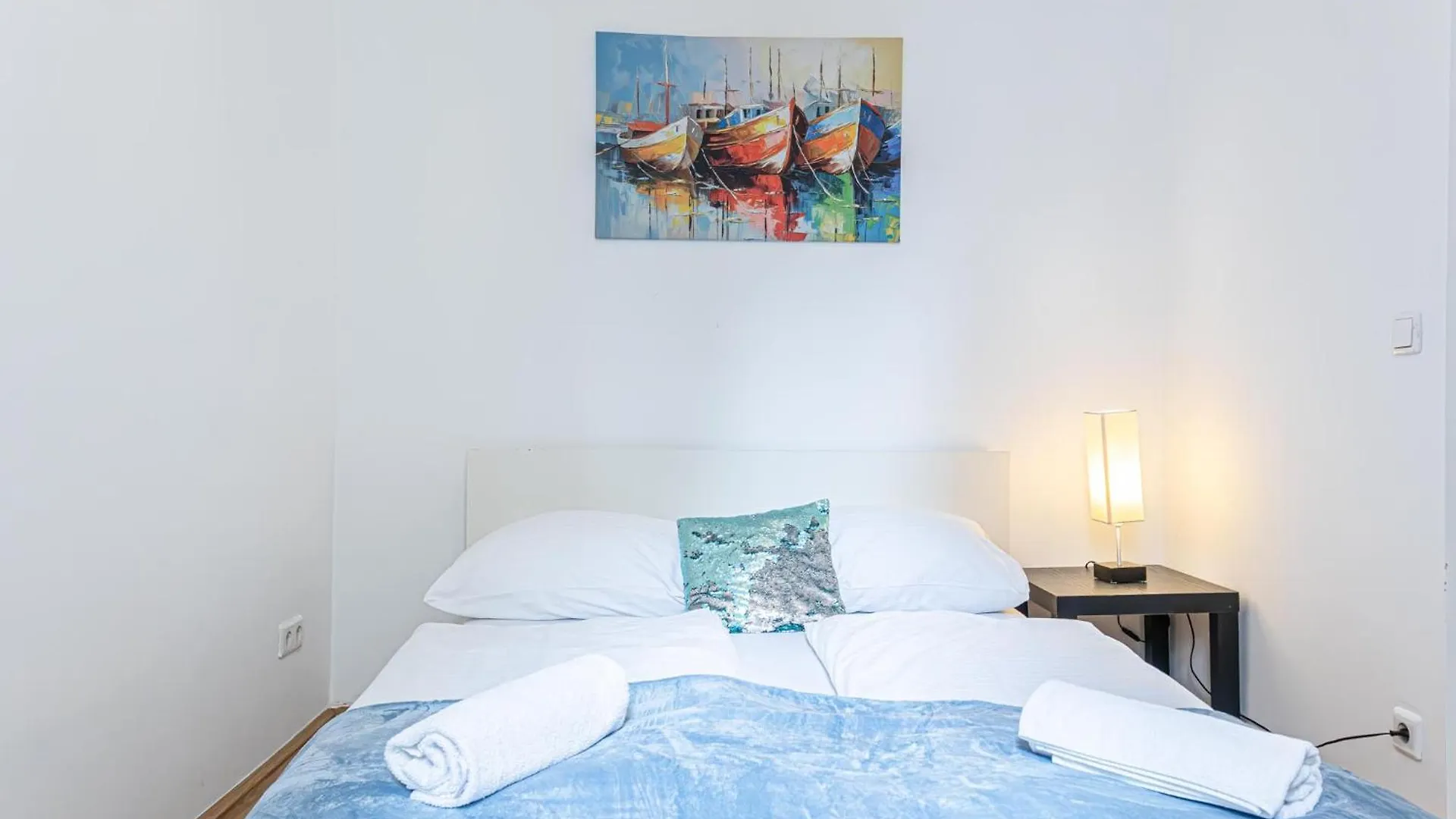 Peaceful And Stylish 2 Bedroom Apartment Cozy Atmosphere Vídeň