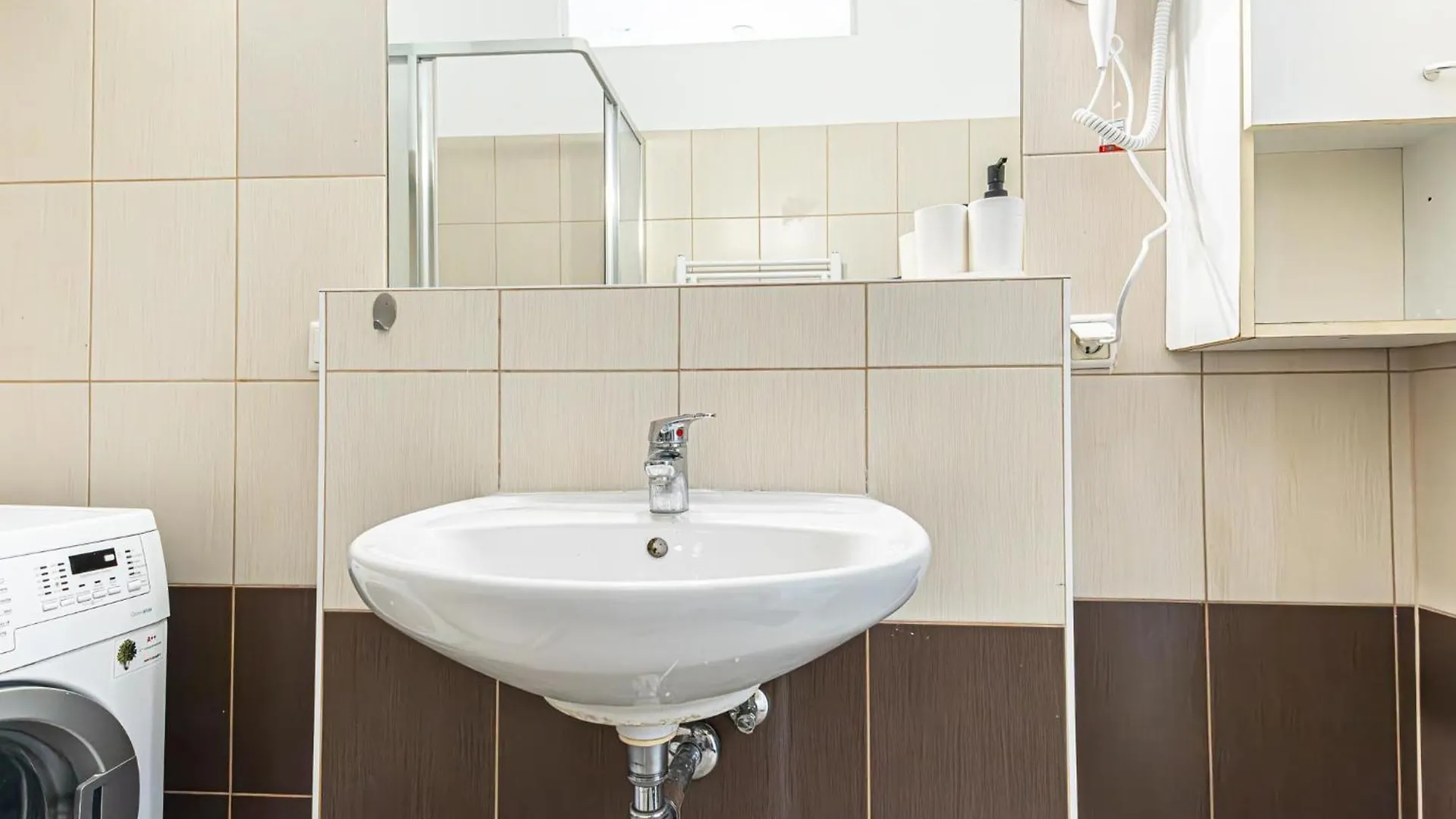 Peaceful And Stylish 2 Bedroom Apartment Cozy Atmosphere Vídeň